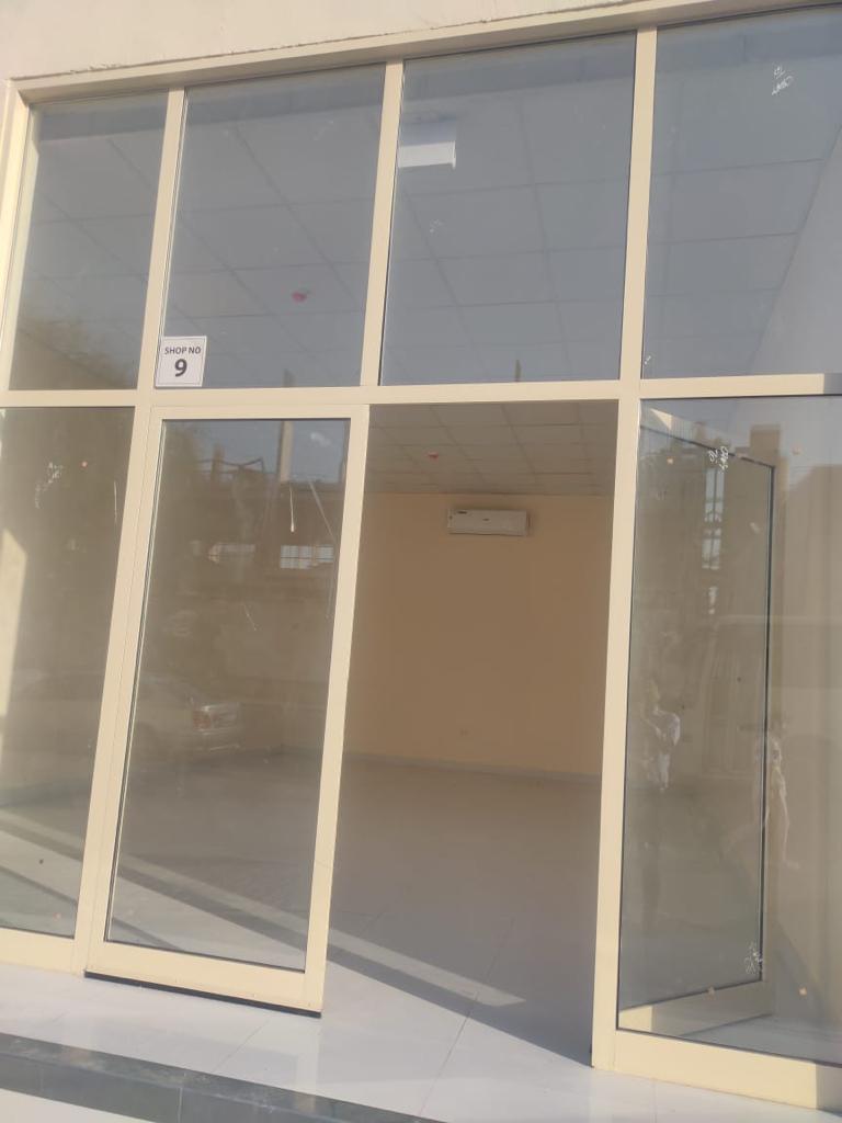 Aluminium glass door fixing